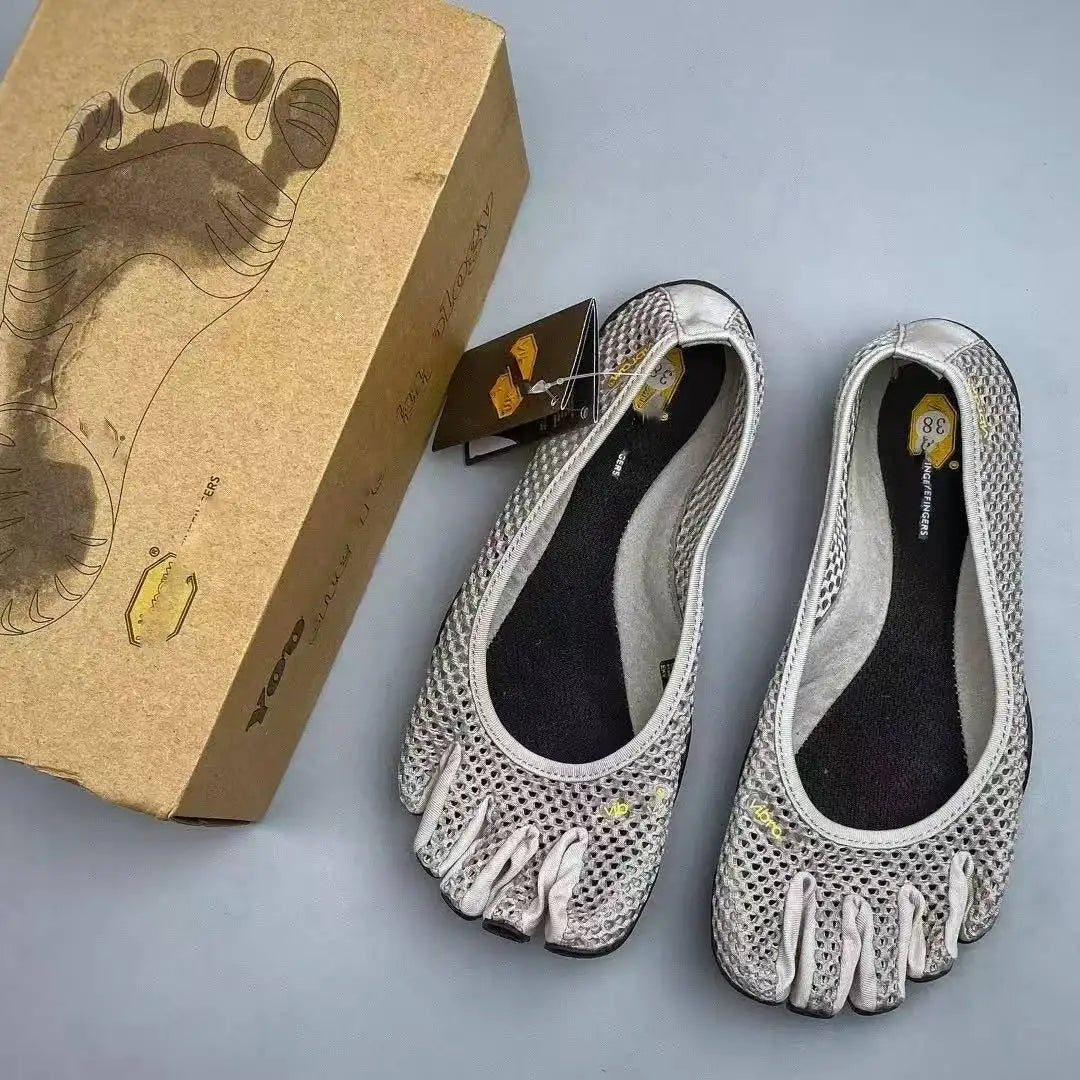 V-Soul women's lightweight, breathable, and quick-drying five-toed sneakers are perfect for yoga, walking, and outdoor activities.