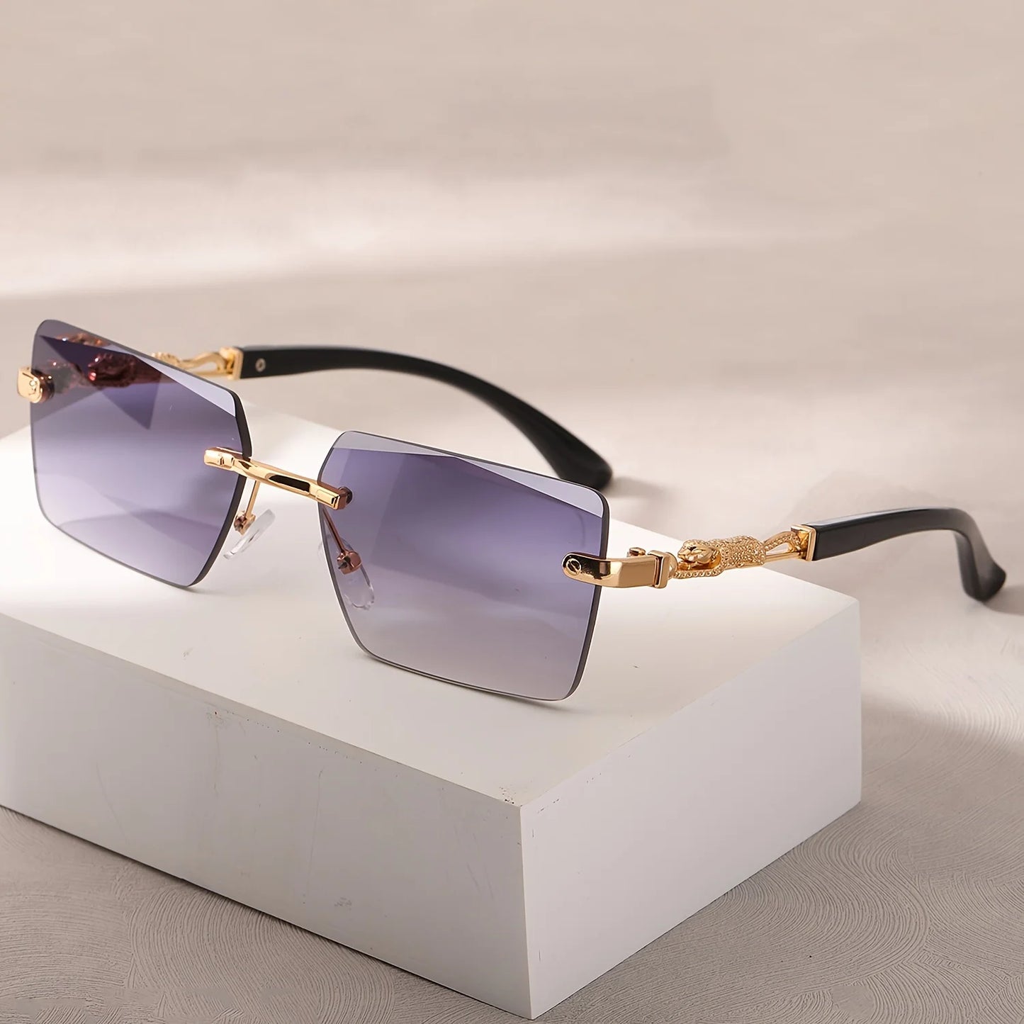 1pc Rimless Sunglasses Rectangle Women Men Shades Small Square Sun Glasses For Female Male Beach Vacation Travel Eyewear